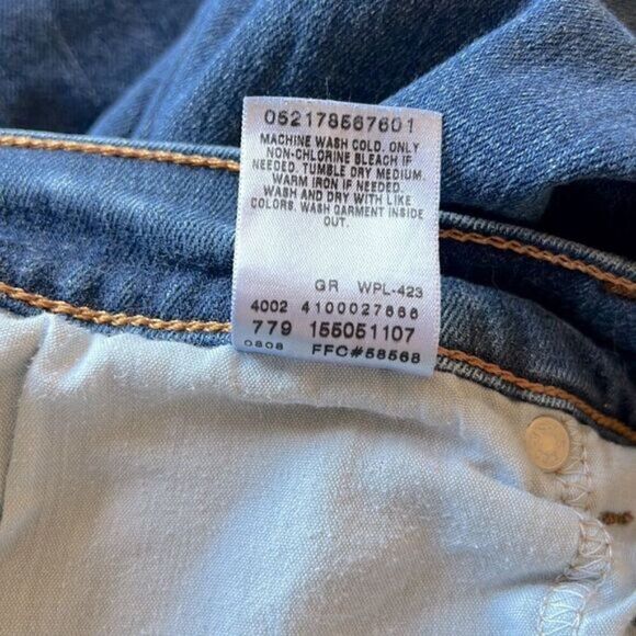 Levi’s 505 Classic Straight Leg Mid Rise Cut Off Raw Edge Cropped Jorts 14 - Picture 11 of 14